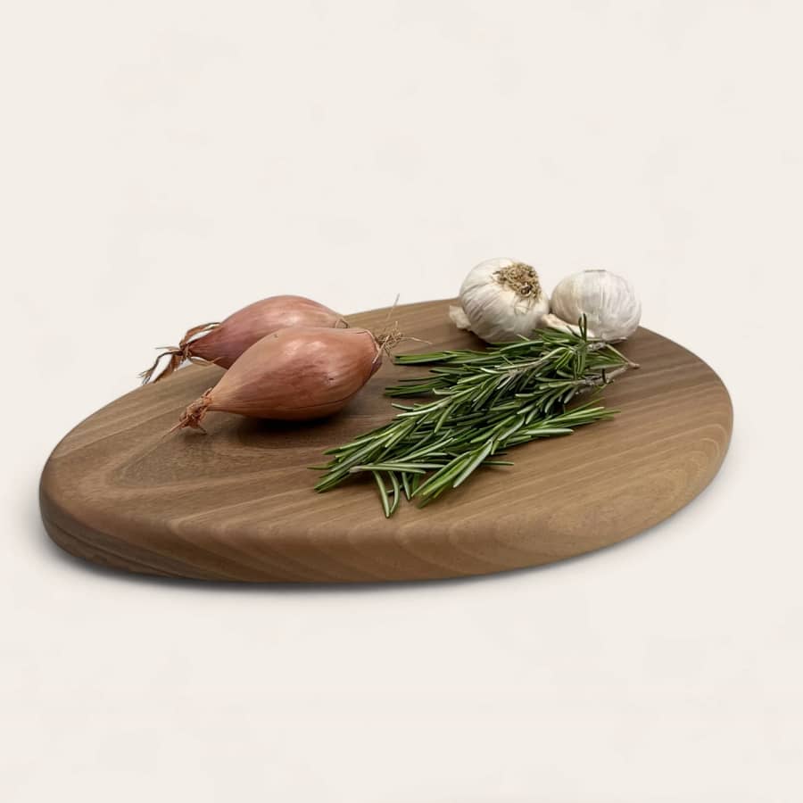 Fryth – Pebble Sustainable Wooden Chopping Board – £30